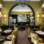Adriano Rooftop فندق