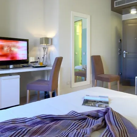 Adriano Hotel