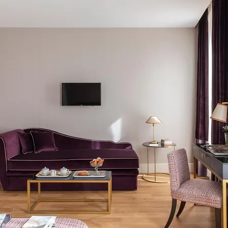 Adriano Hotel
