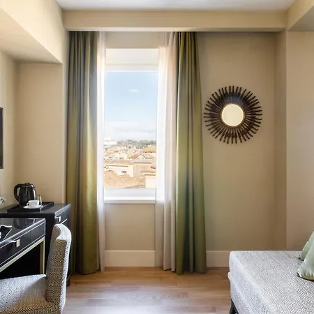 Adriano Rooftop Hotell
