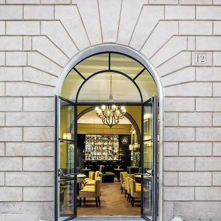 Adriano Rooftop Řím