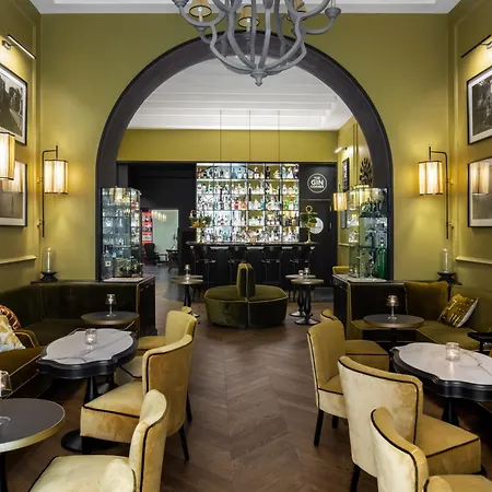 Adriano Rooftop Hotel