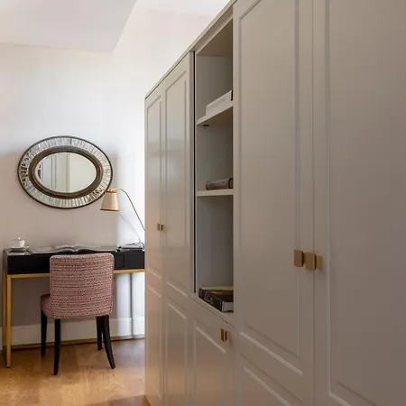 Adriano Rooftop 4* Рим