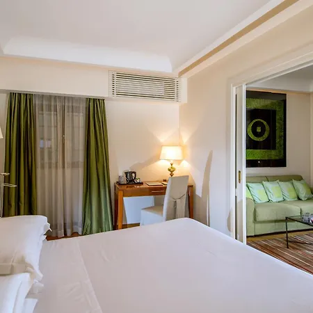 فندق Adriano Rooftop 4*