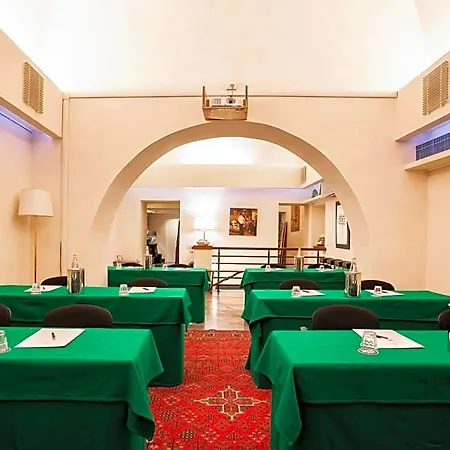 Adriano Rooftop فندق 4*