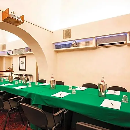 فندق Adriano Rooftop 4*
