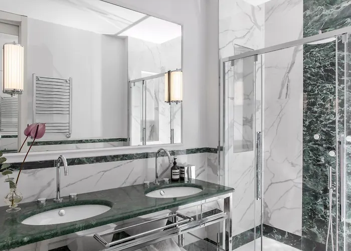 Adriano Rooftop ローマ