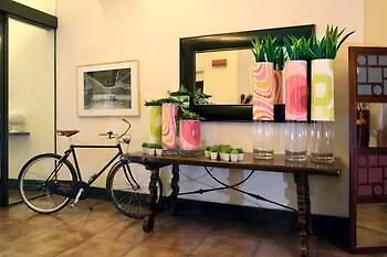 ホテル Adriano Rooftop 4*