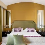 Ξενοδοχείο Adriano Rooftop 4*