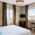 Ξενοδοχείο Adriano Rooftop 4*