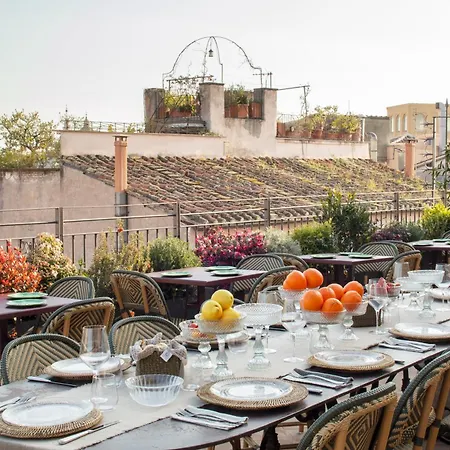 Adriano Rooftop Řím