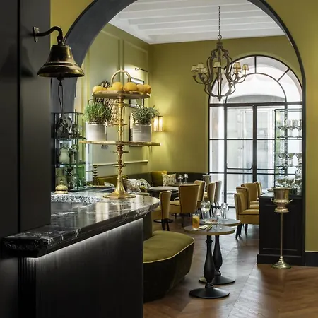 Hotel Adriano Rooftop 4*