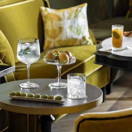 Adriano Rooftop 4* Řím