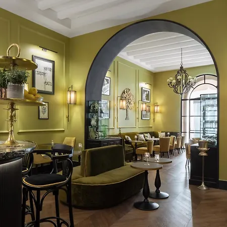 Hotel Adriano Rooftop 4*