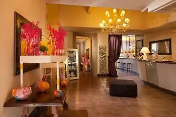 Adriano Rooftop 酒店